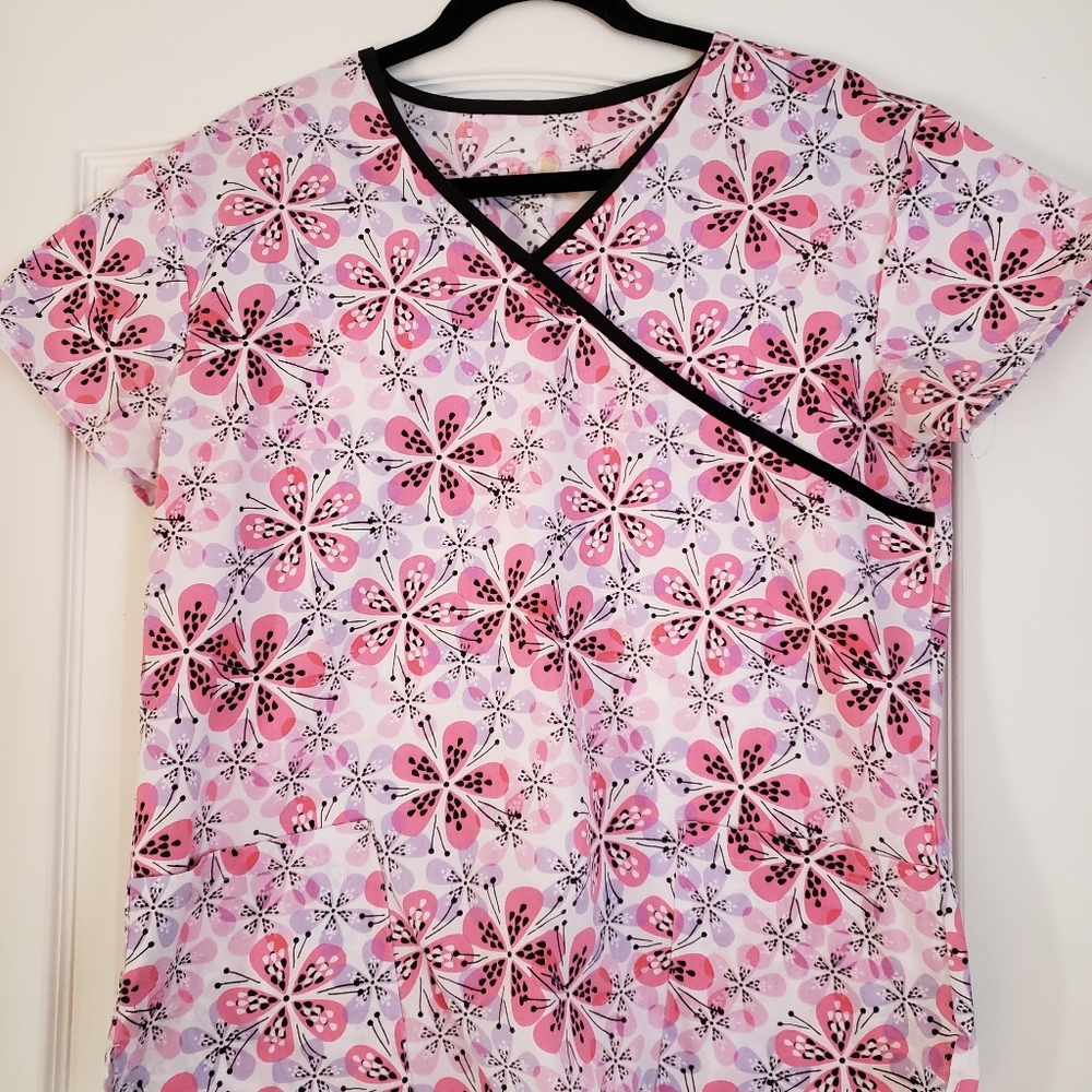 Scrub top
